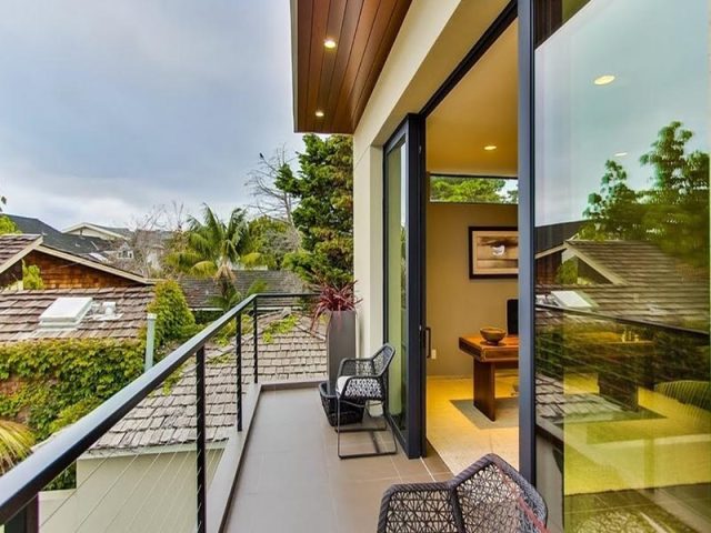 Tại sao phong thủy hướng nam lại là hướng tốt để thiết kế ban công nhỏ xinh